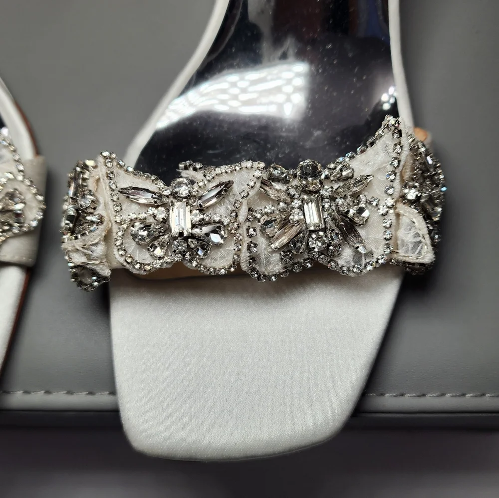 Badgley Mischka Knot Detail Wedge Crystal Embellished Sandals Wedding Size 6